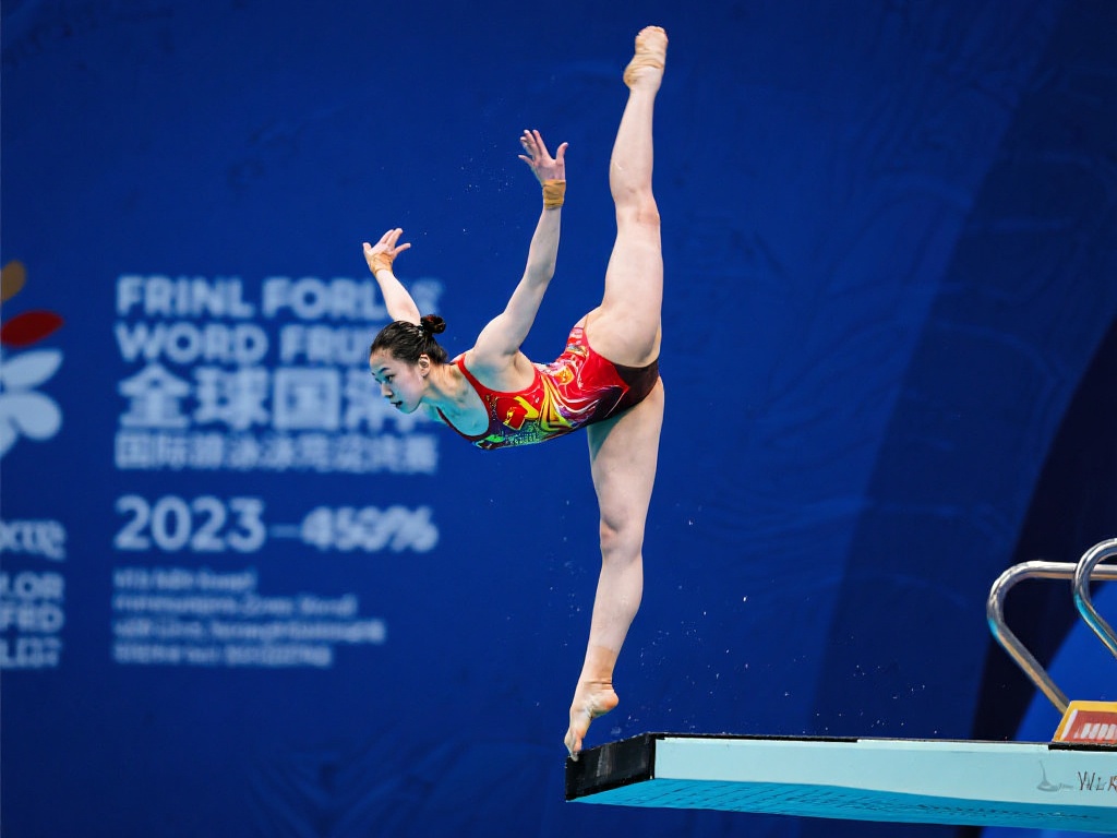 跳水世界杯女子3米板决赛:陈佳精彩集锦 跳水世界杯总决赛是全球跳水爱好者最关注的